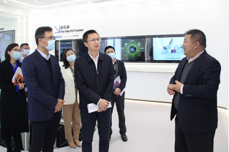 深圳市南山區區長黃湘岳一行蒞臨國微視察指導